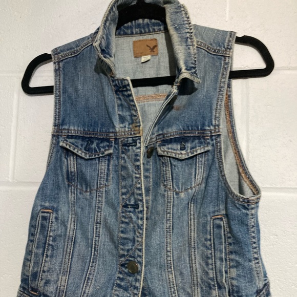 American Eagle Outfitters Other - American Eagle Size M Denim Vest